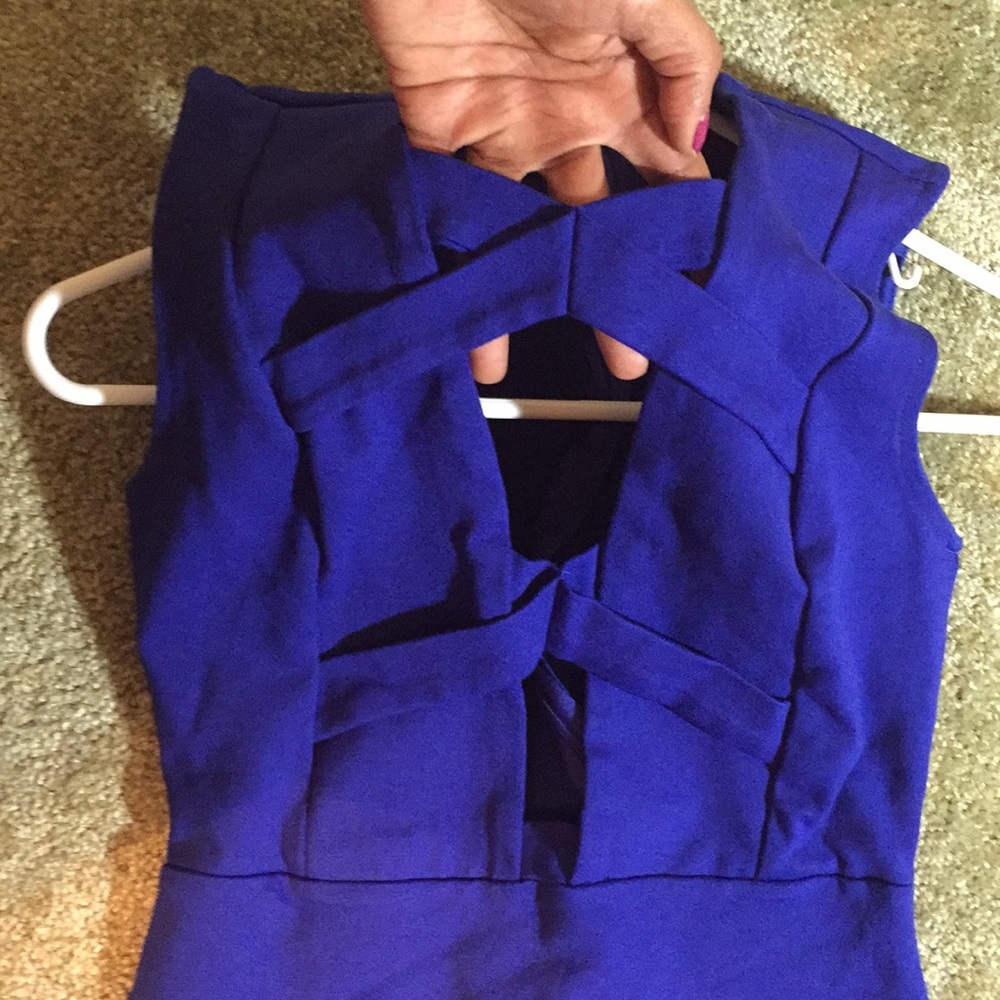 Dress - Picture 4 of 4